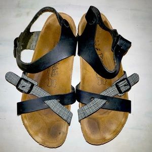 Ladies size 10 Birkenstock sandals.